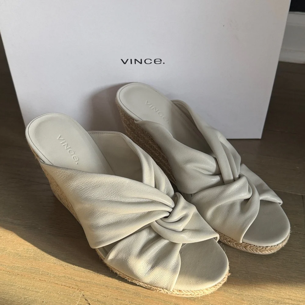 EUC Vince Cream Wedge Sandals, sz 7.5